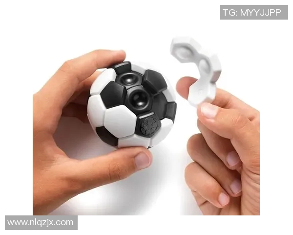 魔方拼足球明星精彩瞬间集锦带你领略球场风采与拼图乐趣